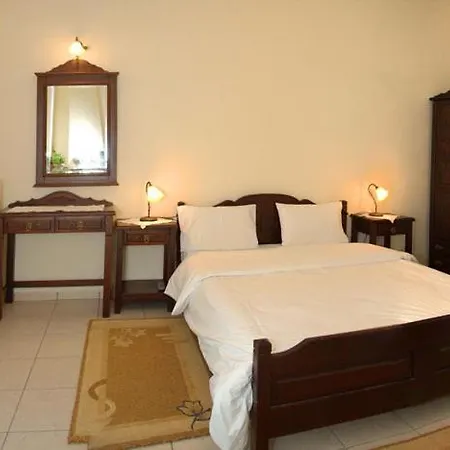 To Balkoni Tis Limnis Plastira Appartement *