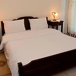 το μπαλκόνι της λίμνης πλαστήρα Νεοχώρι