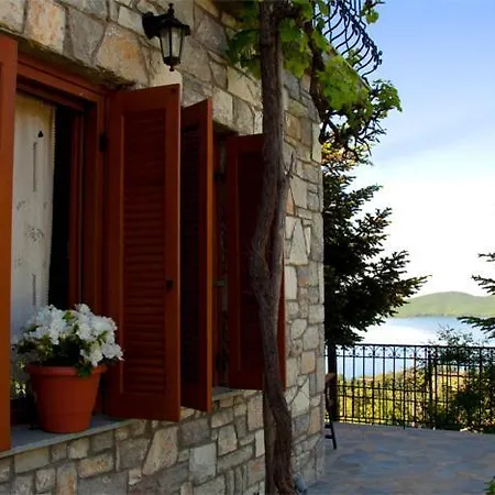 το μπαλκόνι της λίμνης πλαστήρα * Νεοχώρι
